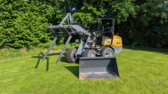 Radlader - Giant 2700HD
